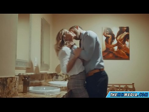 ❤️ Keď vás prsnatá blondínka zvádza na verejných toaletách ❤️ Porno na porno sk.hentai-for.ru ❌❤